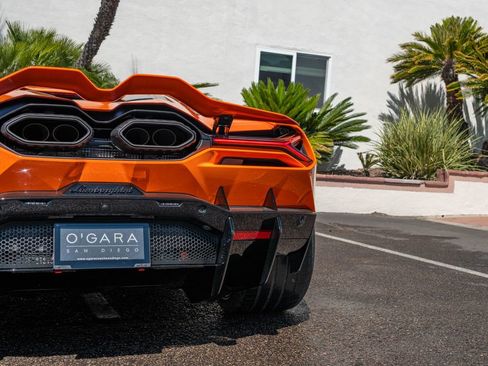 Used 2025 Lamborghini Revuelto AWD/4WD image 29