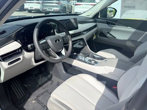 New 2026 INFINITI QX60 Luxe image 9