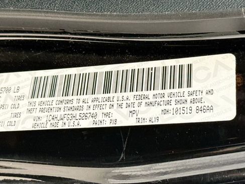 Used 2017 Jeep Wrangler Unlimited Rubicon image 28