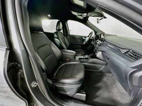 Used 2025 Ford Escape ST-Line FWD image 30