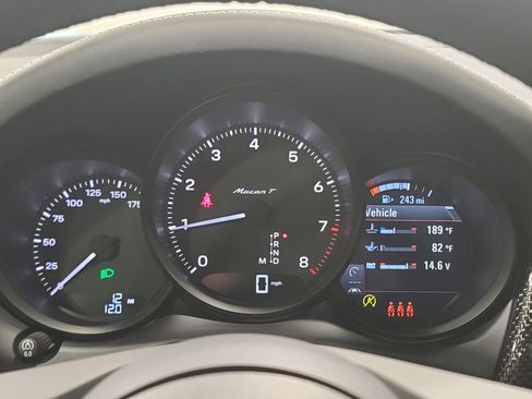 New 2026 Porsche Macan Turbo image 19