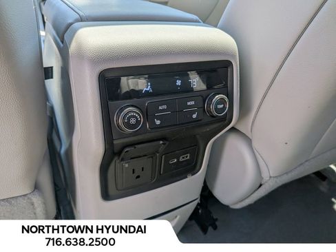 Used 2021 GMC Acadia SLT w/ Technology Package AWD/4WD image 37
