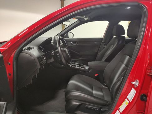 Used 2025 Honda Civic Sport image 10