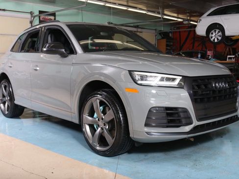 Used 2019 Audi SQ5 Premium Plus w/ Premium Plus Package image 1
