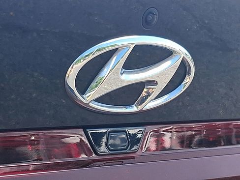 Used 2022 Hyundai Elantra SEL image 31