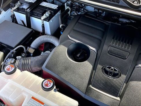 Used 2022 Toyota Tundra Platinum RWD image 32