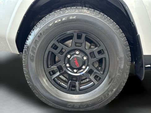 Used 2023 Toyota 4Runner SR5 Premium image 35