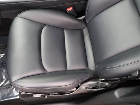 Used 2023 Tesla Model Y Long Range image 30