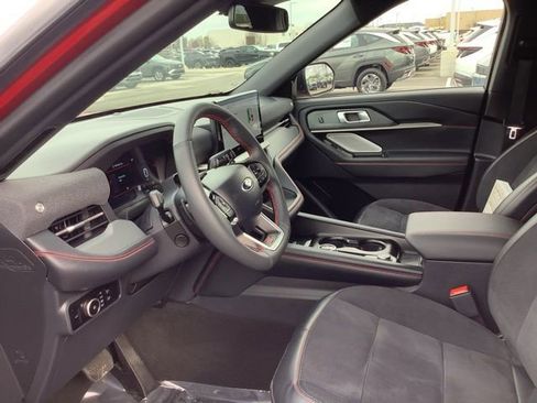 Used 2025 Ford Explorer ST AWD/4WD image 9