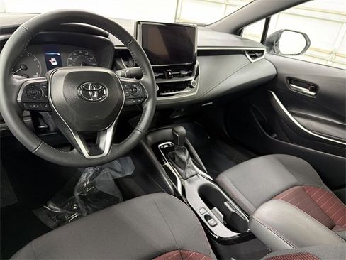 Used 2025 Toyota Corolla SE image 17