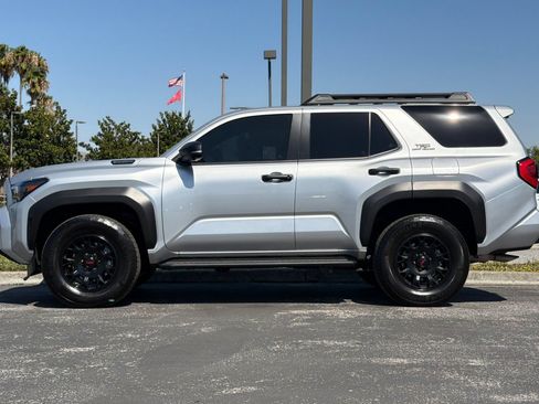 Used 2025 Toyota 4Runner TRD Off-Road AWD/4WD image 9