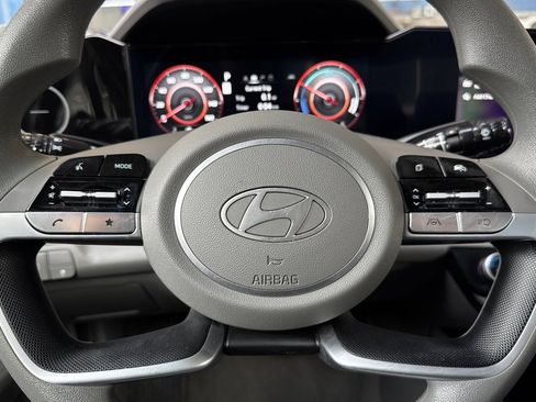 Used 2024 Hyundai Elantra Blue FWD image 22