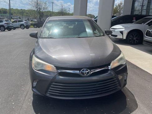 Used 2015 Toyota Camry LE FWD image 1