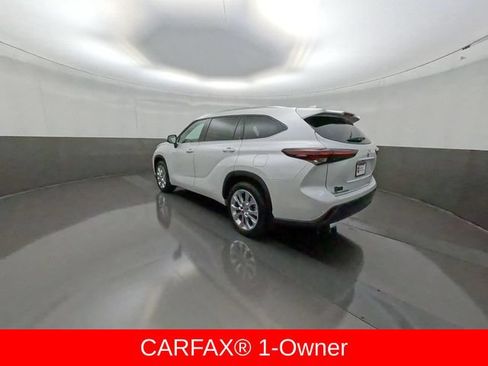 Certified 2025 Toyota Highlander Limited AWD/4WD image 5