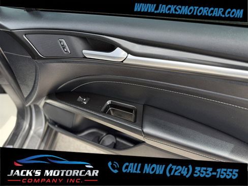 Used 2020 Ford Fusion Titanium AWD/4WD image 24