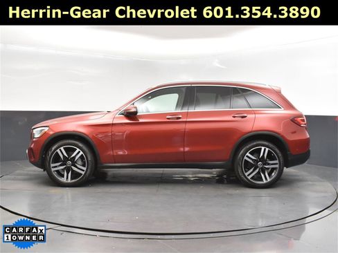 Used 2021 Mercedes-Benz GLC 300 image 4