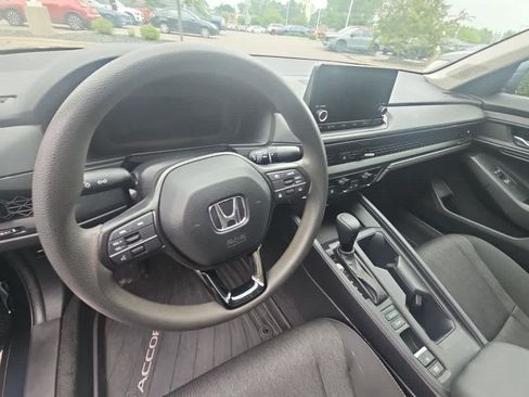 Used 2023 Honda Accord EX image 7