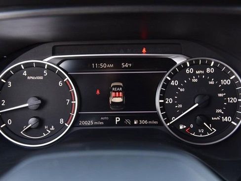 Certified 2025 Nissan Rogue SV image 12