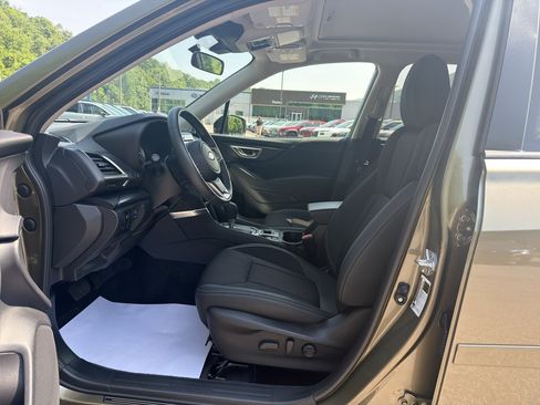 Certified 2024 Subaru Forester Premium AWD/4WD image 10
