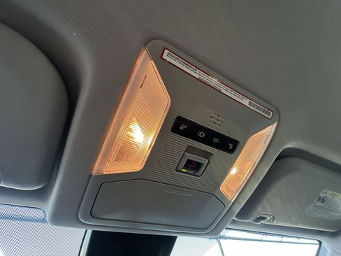 Used 2020 Toyota RAV4 LE image 16