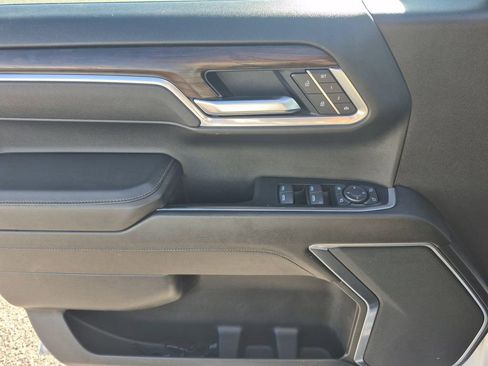 Used 2025 GMC Sierra 1500 SLT image 7