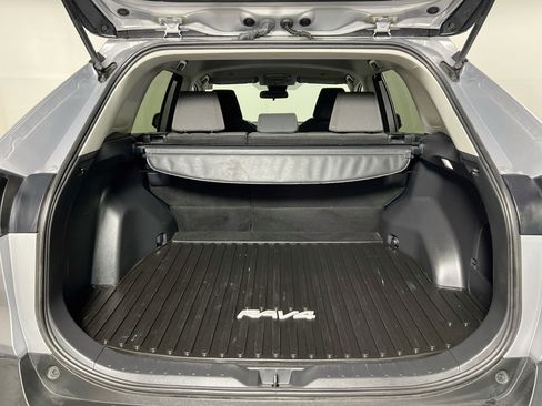 Certified 2024 Toyota RAV4 XLE FWD image 21