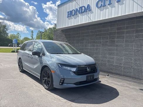 Used 2023 Honda Odyssey Sport image 8