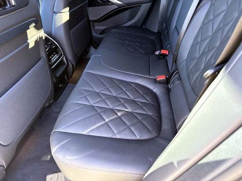 New 2026 BMW X6 xDrive40i w/ Climate Comfort Package image 14