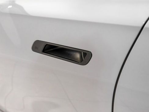 Used 2024 BMW 760i xDrive w/ Premium Package 2 AWD/4WD image 37