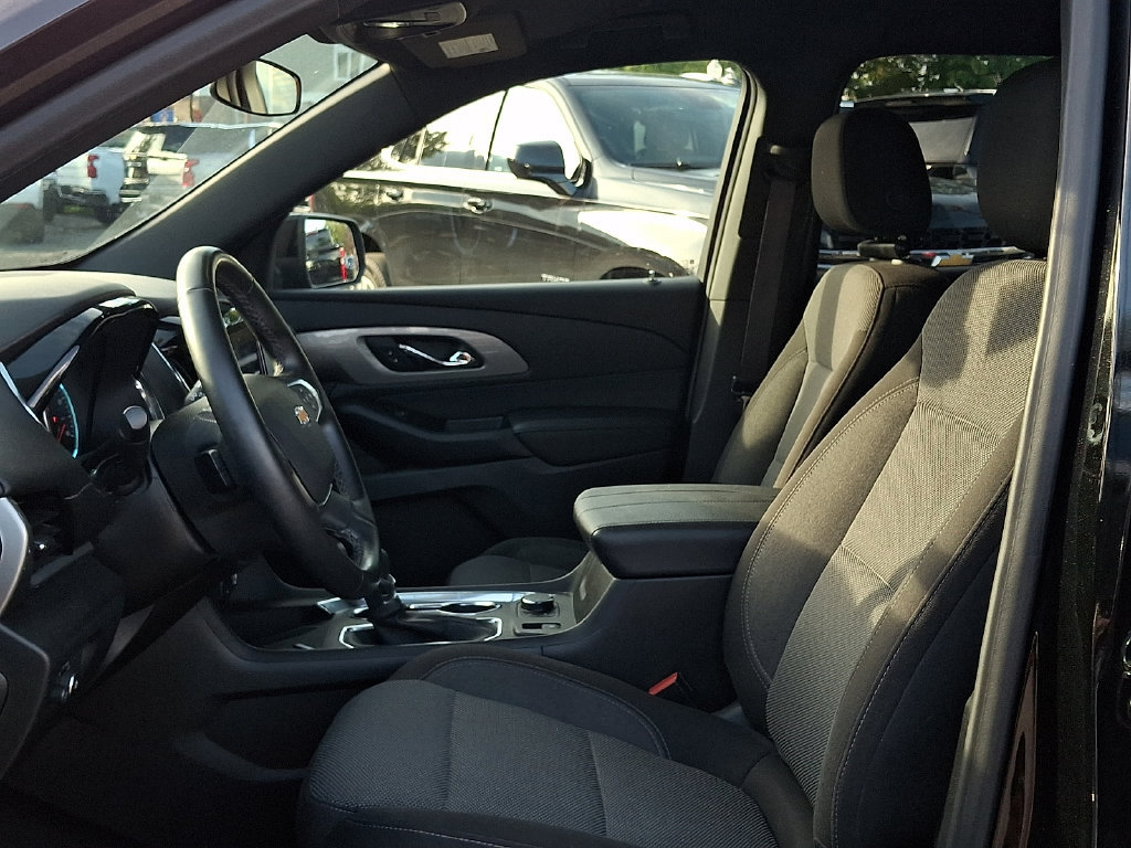 Used 2023 Chevrolet Traverse LT AWD/4WD image 13