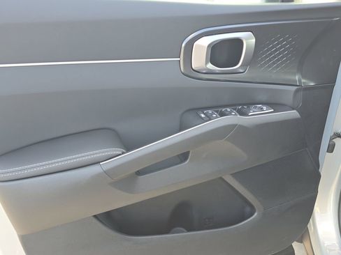New 2026 Kia Sorento S FWD image 15