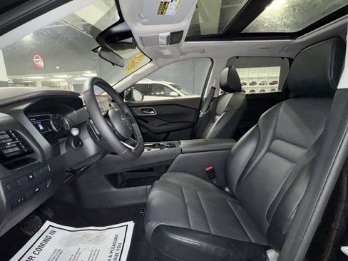 Used 2021 Nissan Rogue SV w/ Premium Package image 21