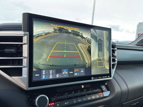 Used 2023 Toyota Tundra Platinum image 24