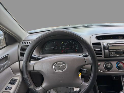 Used 2004 Toyota Camry FWD image 20