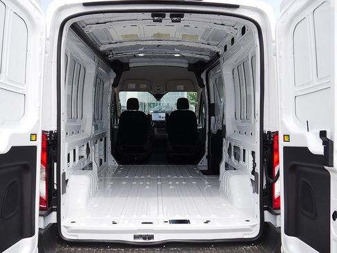 New 2026 Ford Transit 350 148 Medium Roof AWD image 32