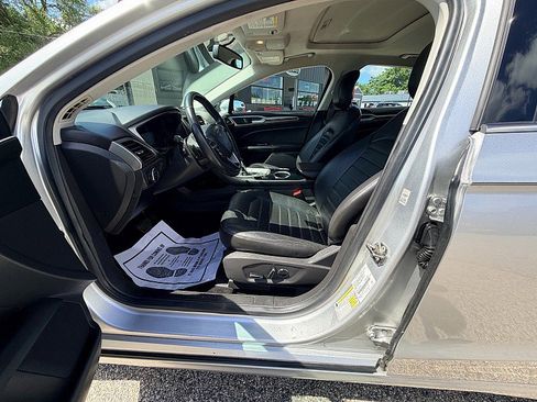 Used 2013 Ford Fusion SE FWD image 6