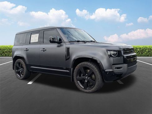 Used 2023 Land Rover Defender 110 V8 image 2
