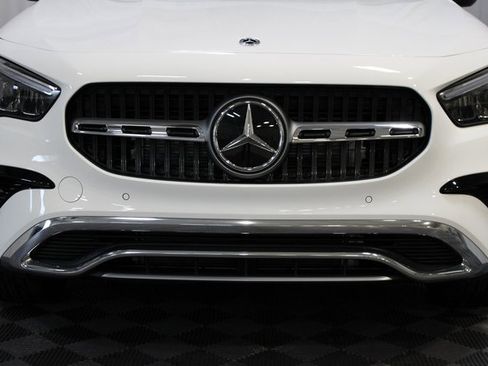 New 2025 Mercedes-Benz GLA 250 4MATIC image 3