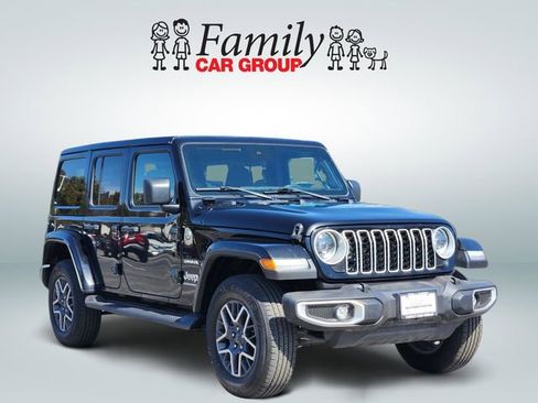 Used 2024 Jeep Wrangler Unlimited Sahara AWD/4WD image 2