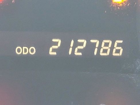 Used 2011 Toyota Highlander SE image 33