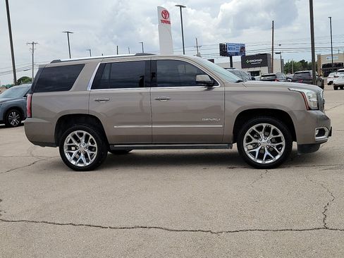 Used 2019 GMC Yukon Denali w/ Denali Ultimate Package AWD/4WD image 5