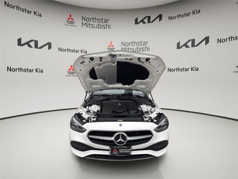 Used 2025 Mercedes-Benz C 300 4MATIC Sedan image 7
