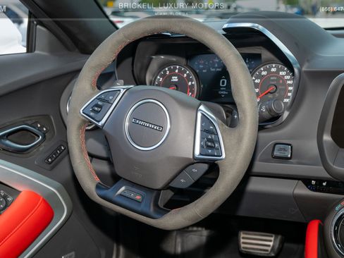 Used 2022 Chevrolet Camaro ZL1 RWD image 19