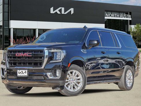 Used 2022 GMC Yukon XL SLE w/ Gmc Pro Safety Plus Package image 1
