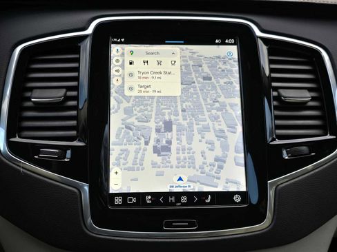 Used 2024 Volvo XC90 B6 Ultimate w/ Protection Package Premier image 30