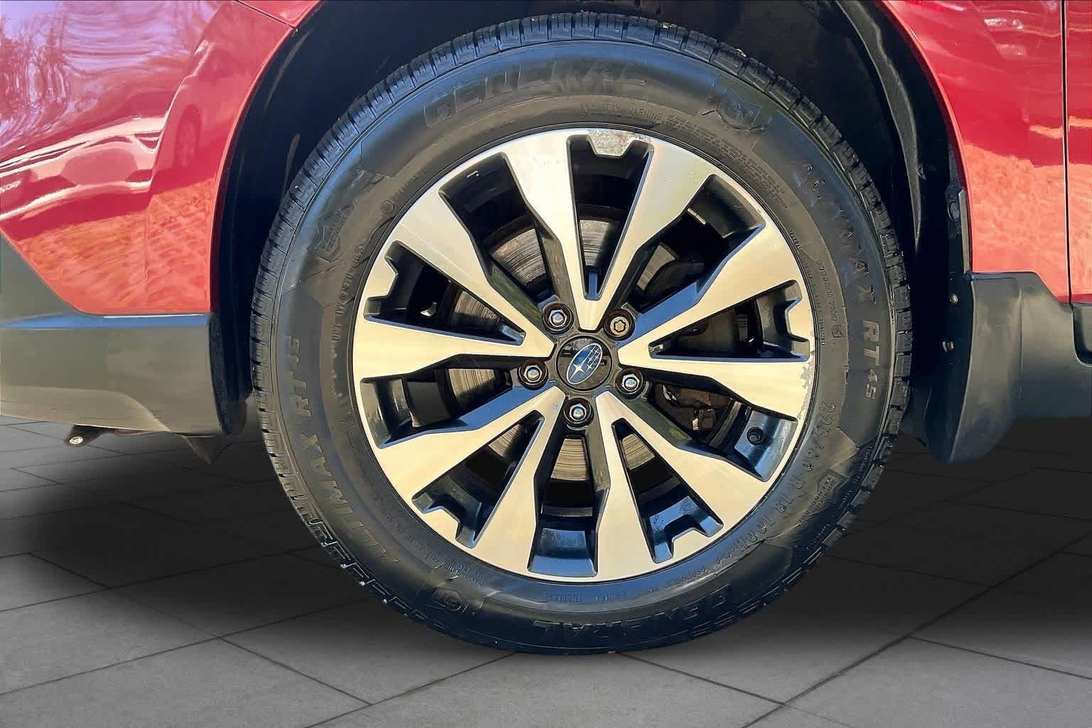 Used 2016 Subaru Outback 2.5i Limited AWD/4WD image 11