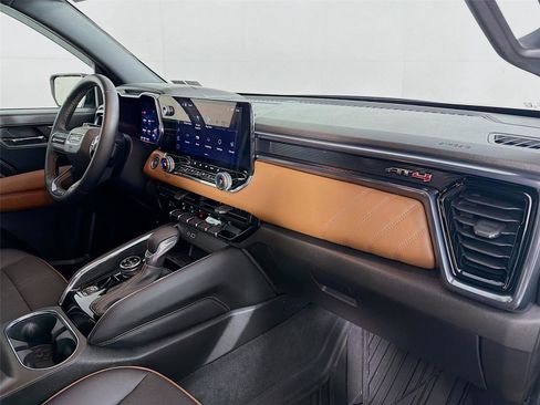 Used 2024 GMC Canyon AT4 w/ Technology Package image 29