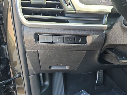 Used 2024 Kia Telluride SX w/ Towing Package image 28