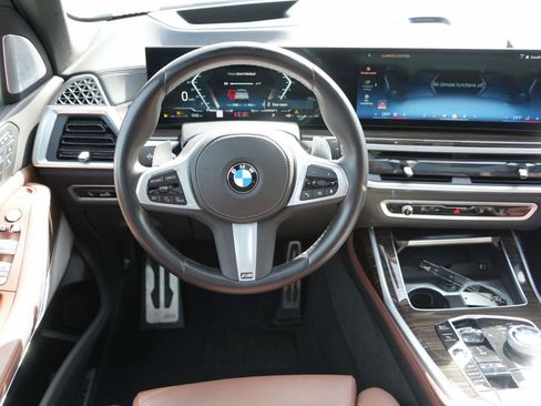Used 2024 BMW X7 xDrive40i w/ Executive Package image 8