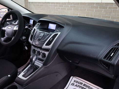 Used 2014 Ford Focus SE image 25